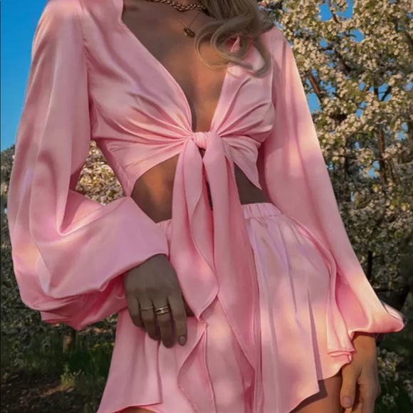 Tops - NEW two pieces set pink crop top shorts summer womens M;L